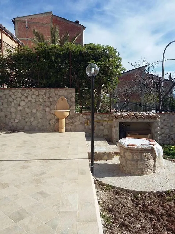 Bed & Breakfast Casa Di Carlo Bed and Breakfast San Fratello Italia